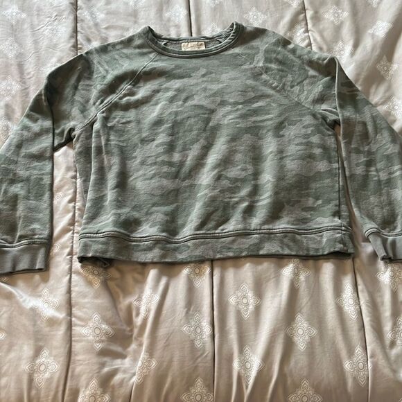Universal Thread Tops - Universal Thread Women's Camo Cotton Pullover